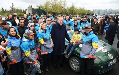 Başkan Recep Tayyip Erdoğan ralli grubunu uğurladı