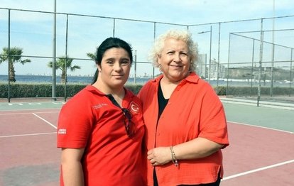 Down sendromlu Kadriye Berfin Aşık, dünya şampiyonluğu için korta çıkacak